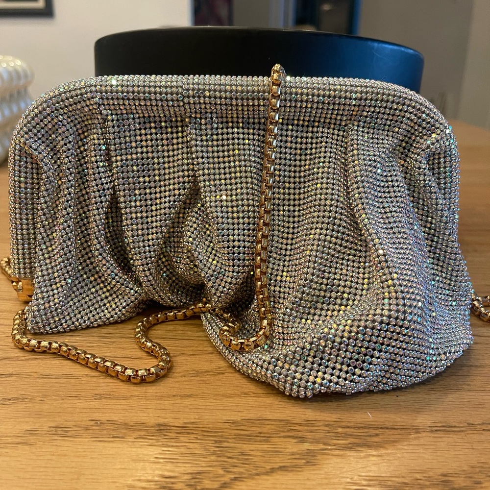 Glamorous Rhinestone Evening Clutch with Gold Chain